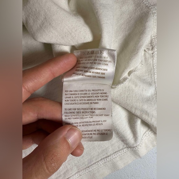 Gucci
T-shirt
MInternational
Very good condition
White, Cotton See measurements - Picture 2 of 9